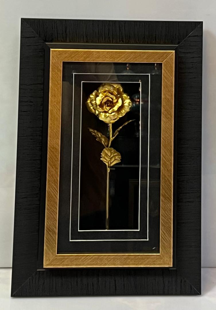تابلو گل رز اب طلا