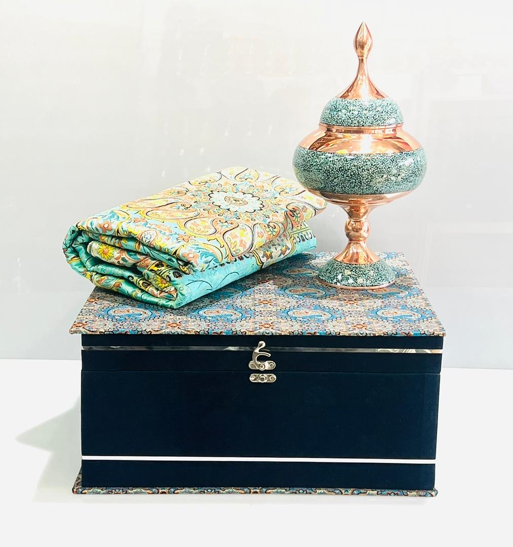 پک شکلاتخوری پایه دار فیروزه کوبی با ترمه